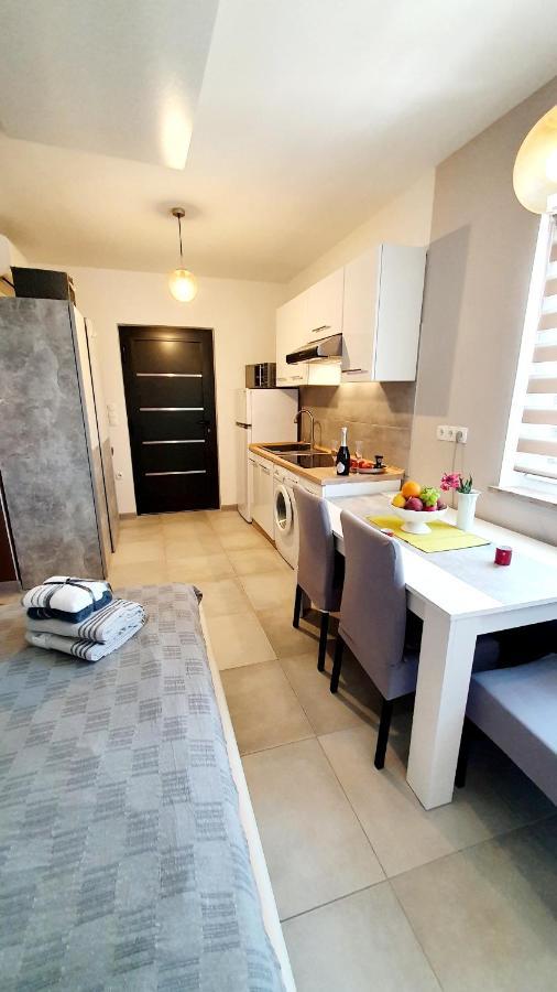 Villa Ines Zgornje Skofije Bagian luar foto